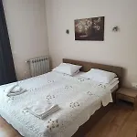 Ela